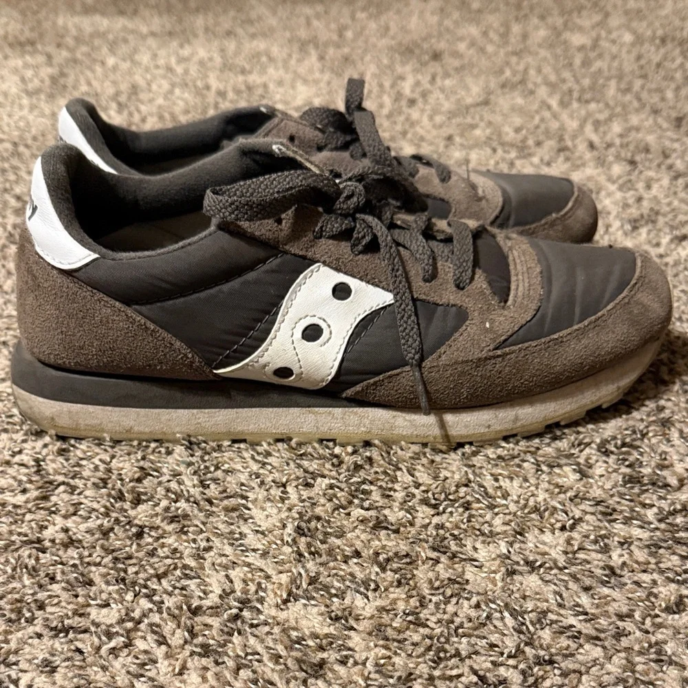 Saucony Jazz Tan Suede Sneakers - Picture 1 of 4